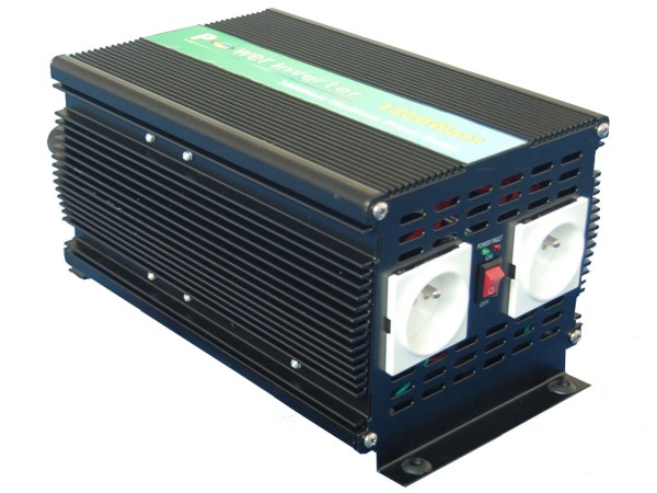 Power inverter 24V/230V 1500W